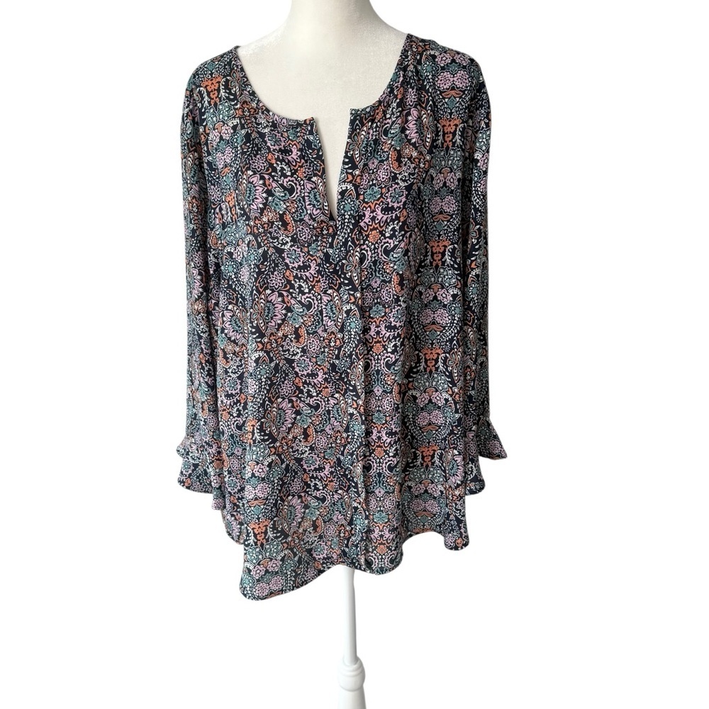Van Heusen Blue and Red Relaxed Buttoned Blouse